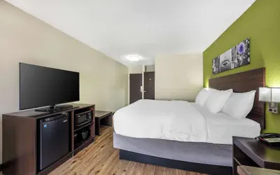 Sleep Inn & Suites Salina I-135