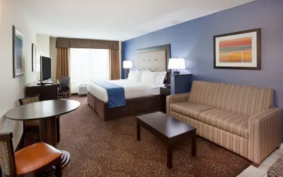 Holiday Inn Express & Suites Davenport by IHG