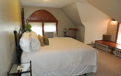 Champaign Garden Inn