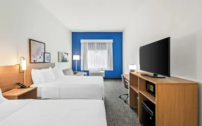 Spark by Hilton Duluth