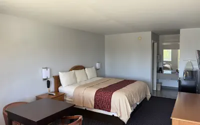 Clairmont Inn