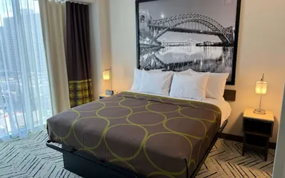 Super 8 By Wyndham Bronx Near Stadium