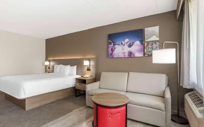 Comfort Inn Edgewater on Hudson River