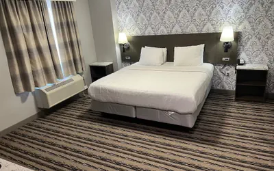 The Essence Hotel AT JFK
