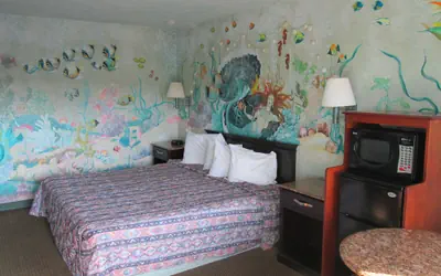 Delux Inn & Suites