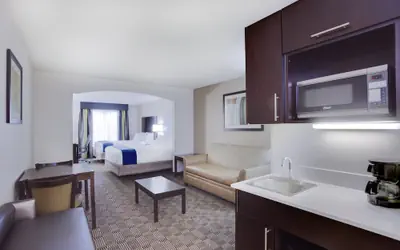 Holiday Inn Express Hotel & Suites Mebane by IHG