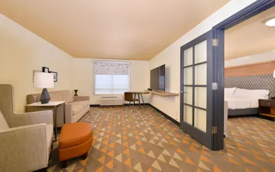 Holiday Inn Kansas City Airport by IHG