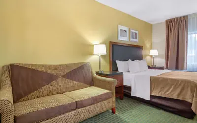 Spark by Hilton Lakewood Denver Southwest