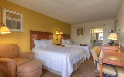 Econo Lodge Byron near Historic District - Warner Robins