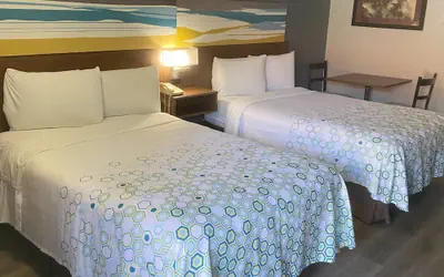 HomeTowne Studios by Red Roof Buffalo - Niagara Airport