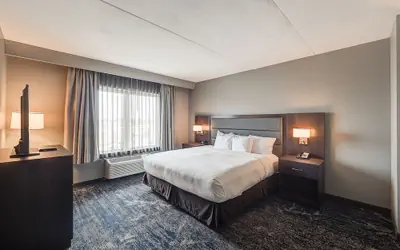 DoubleTree by Hilton Bloomington