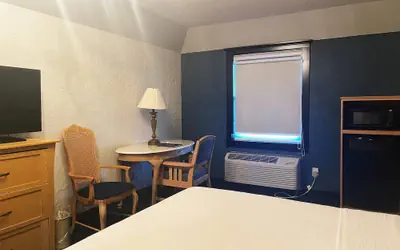 Chateau Hotel and Conference Center