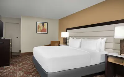 DoubleTree by Hilton Greensboro Airport