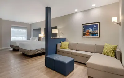 Comfort Suites Cincinnati University - Downtown