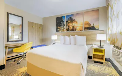 Days Inn by Wyndham Cortez