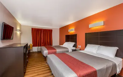 Motel 6 Peoria, IL