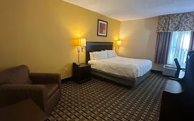 Lexington Inn and Suites