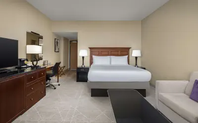 DoubleTree by Hilton Chicago O'Hare Airport-Rosemont
