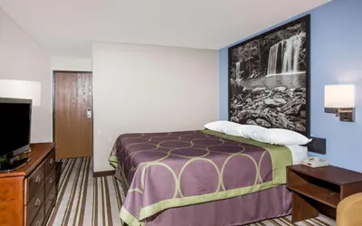 Super 8 by Wyndham Jonesboro