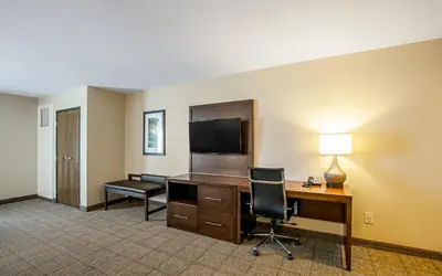 Comfort Suites Fishkill near Interstate 84