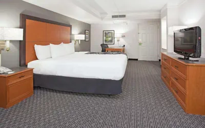 Travelodge by Wyndham Golden-Denver