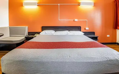 Motel 6-Joliet, IL - I-80