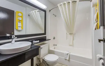 Motel 6-Simpsonville, SC - Greenville