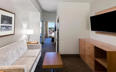 Holiday Inn Savannah Historic District by IHG