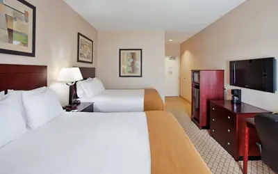 Holiday Inn Express Hotel & Suites Wichita Airport by IHG