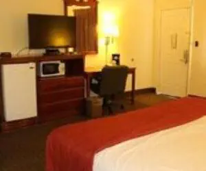 Lake View Inn & Suites