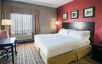 Holiday Inn Express Hotel & Suites Wauseon by IHG