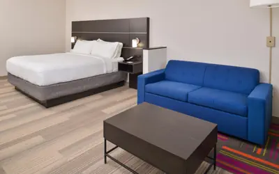 Holiday Inn Express & Suites - Kansas City - Lee's Summit by IHG