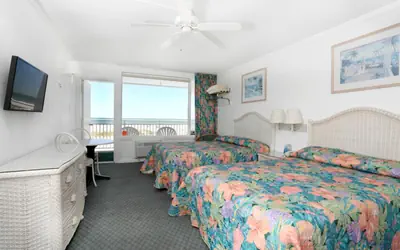 Commander by the Sea Motel