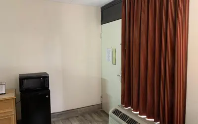 Super Inn