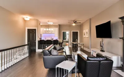 Luxury Apt w/ Spectrum Mood Lighting - Historic Cherokee Street Antique Row