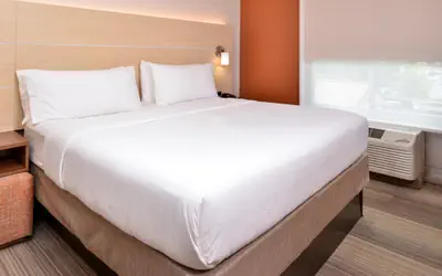 Holiday Inn Express Hotel & Suites Cincinnati - Mason by IHG