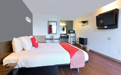 OYO Hotel Valdosta GA I-75