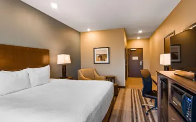 Best Western Plus Overland Inn