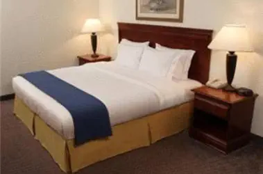 Holiday Inn Express and Suites Urbandale Des Moines by IHG