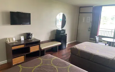 Super 8 by Wyndham Valdosta Mall