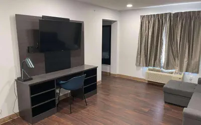 Studio 6 Peoria IL