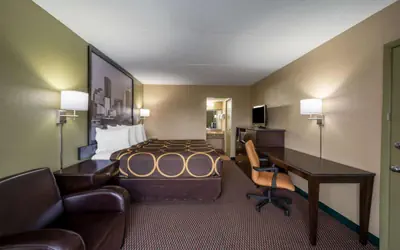 Super 8 by Wyndham Perrysburg-Toledo