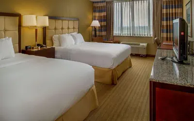 DoubleTree by Hilton St. Louis at Westport