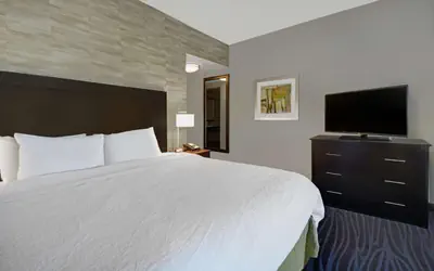 Hampton Inn and Suites Robbinsville