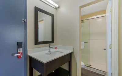 Econo Lodge Cherry Point
