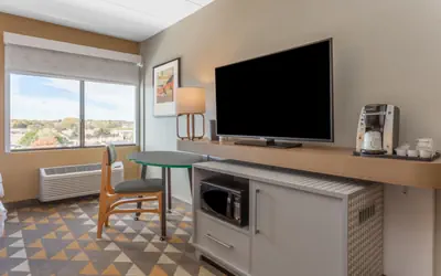 Holiday Inn Rockford I-90&Rt 20 State St by IHG