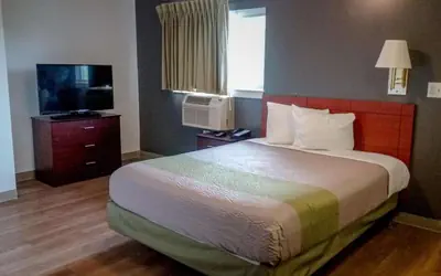 Motel 6-Greensboro, NC - I-40