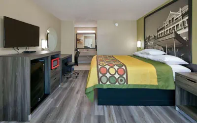 Super 8 by Wyndham Mobile/Tillmans Corner