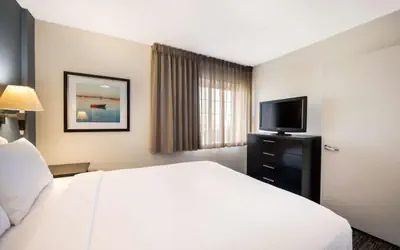 Sonesta Simply Suites Atlanta Gwinnett Place