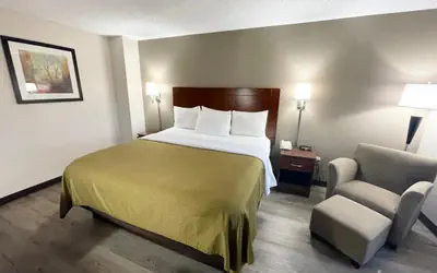 Econo Lodge Cartersville-Emerson Lake Point